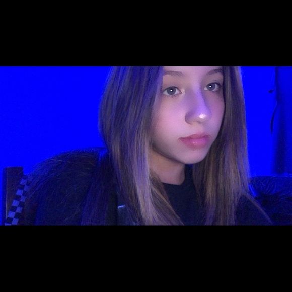 Meet your Posher, Mariah - Picture 1 of 1